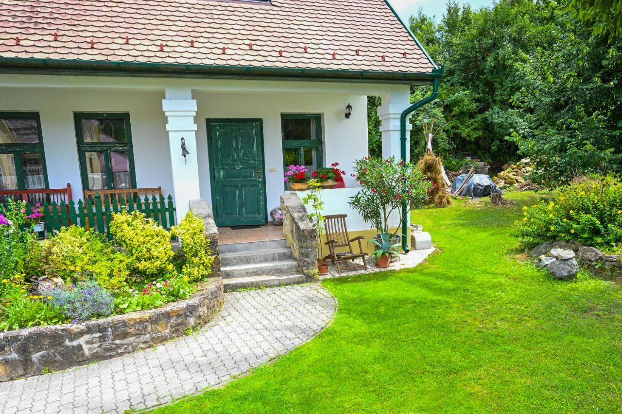 Falubíró Vendégháza Bekolce Exterior foto
