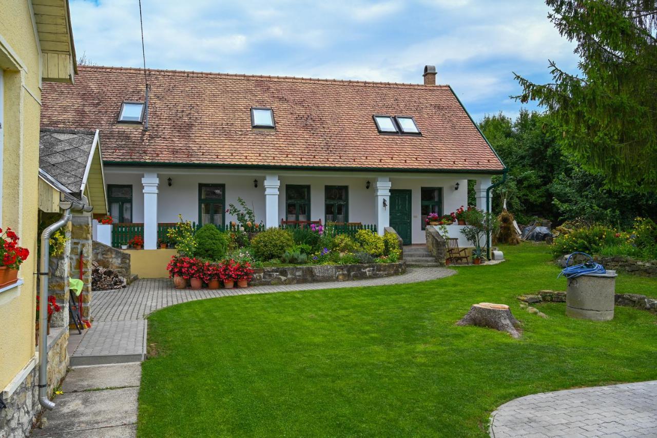 Falubíró Vendégháza Bekolce Exterior foto